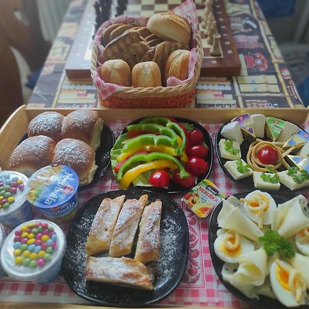 Apartment Telc Hradecka Екстериор снимка